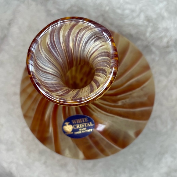 Vintage Italian White Cristal Hand Made Stretched Swirled Pedestal Vase - Picture 6 of 7